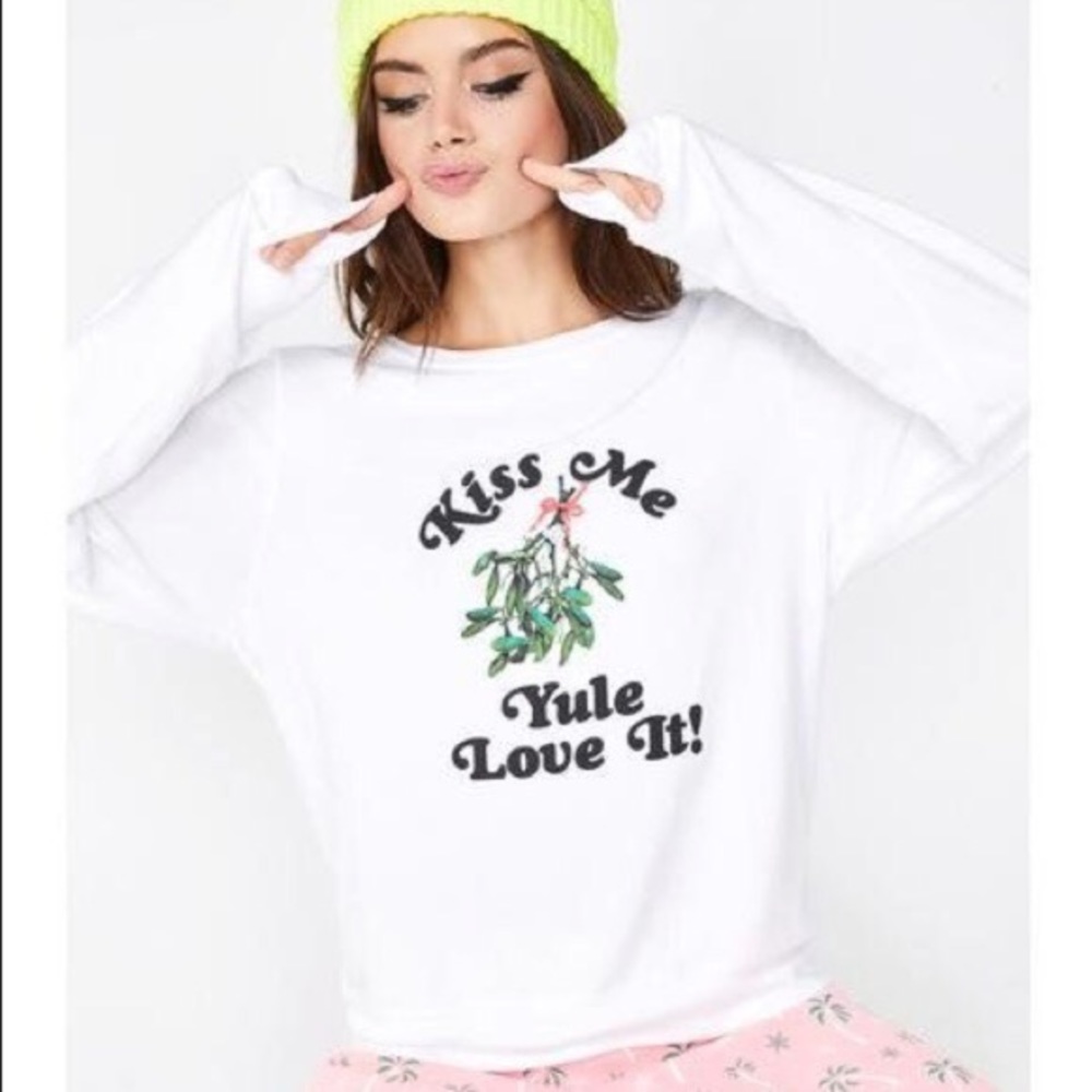 WILDFOX NWT SWEATER SZ L